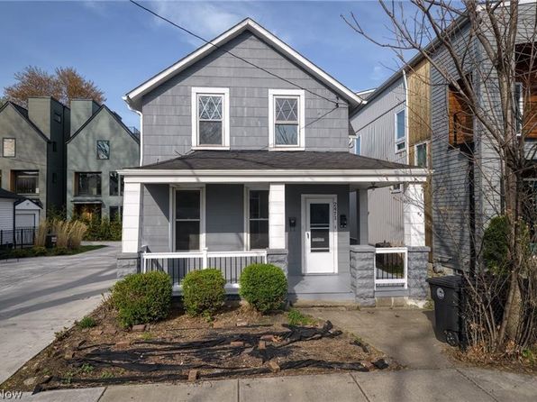 2471 Tremont Ave