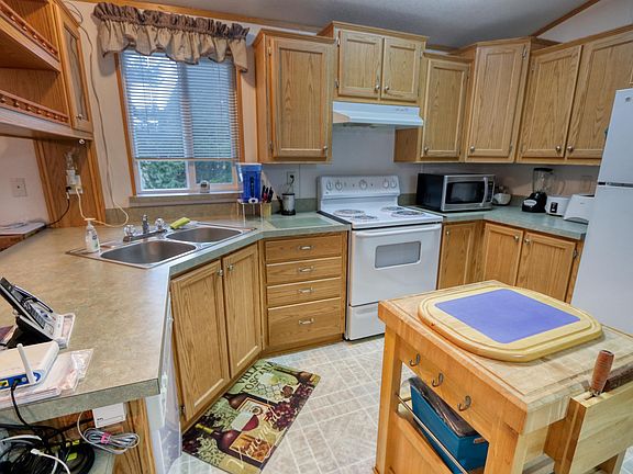 3rd image of 3730 SE Leeks Dr
