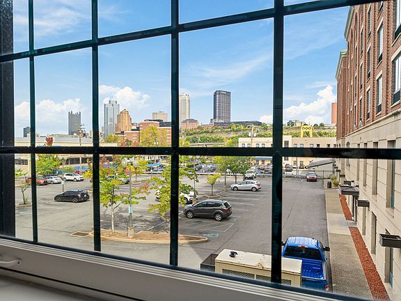 5th image of 905 Bingham St APT 105