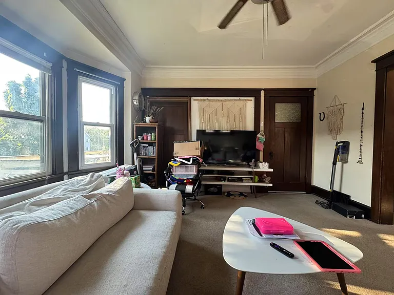 3356 N Oakland Ave — Photo 10