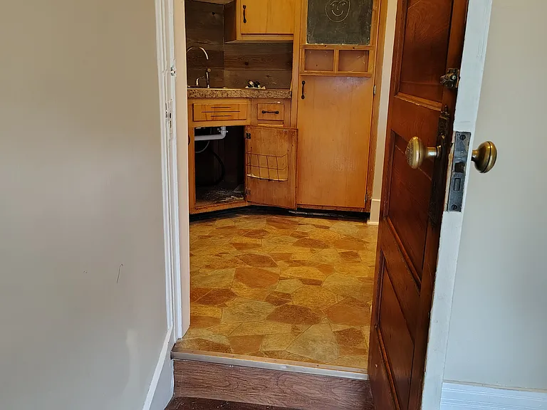 243 S Wayne St — Photo 9