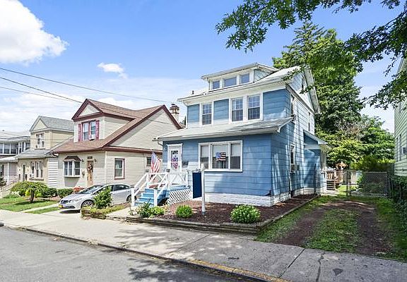 3rd image of 291 Pelton Ave