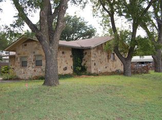 100 Snow St, Bangs, TX 76823