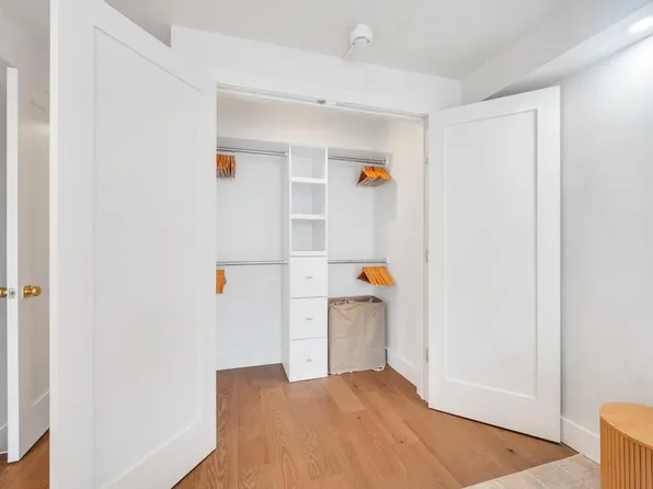 175 West 12th Street image 13 of 20