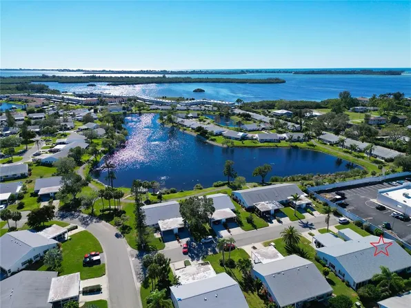 9513 Colonial Dr, Bradenton, FL 34210