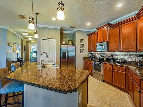 3rd image of 1750 College Park Dr