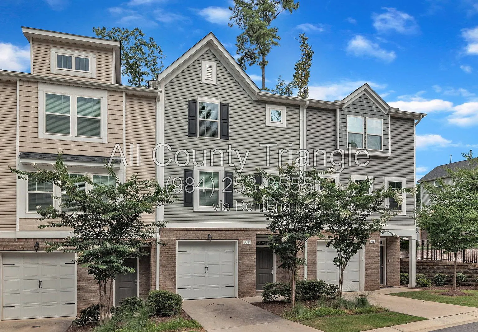 3 bed, 3.5 bath, 1811 sqft, $2,095 — Photo 2