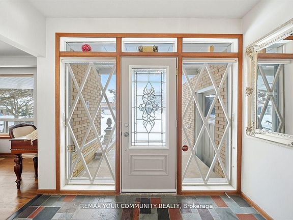 5th image of 11 Grovetree Rd