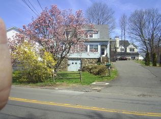 37 Saint Roch Ave, Greenwich, CT 06830