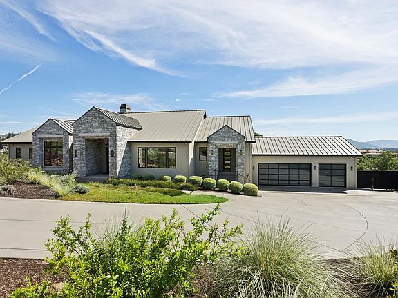 4th image of 3758 Skyfarm Drive