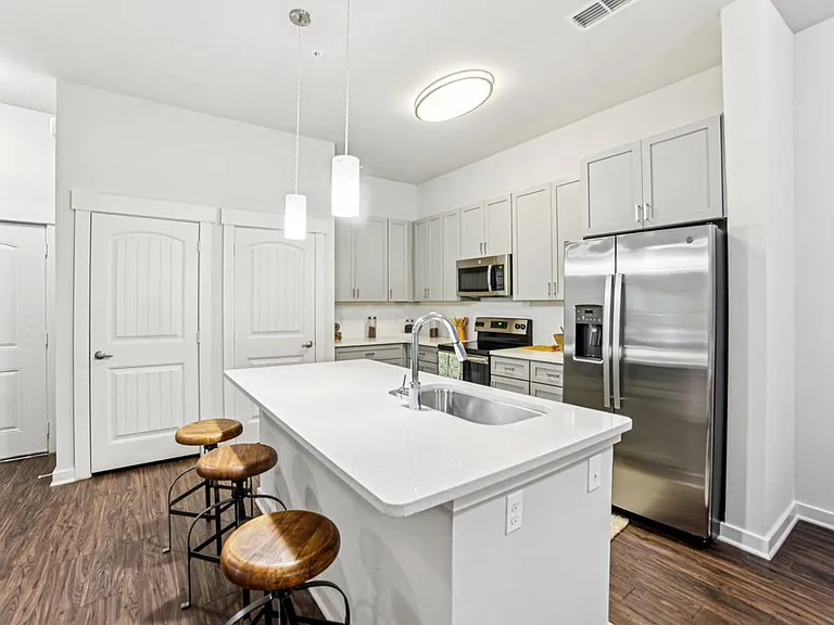 Proximity Residences Charleston — Photo 22