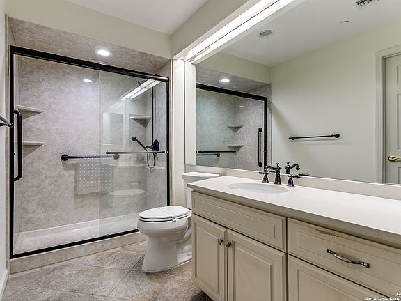 5th image of 1 TOWERS PARK LN #1701
