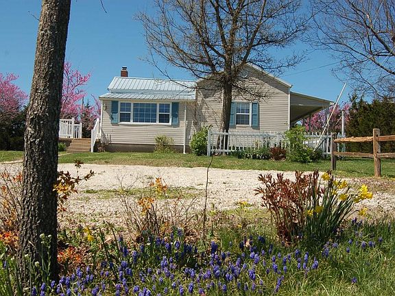 Charming yard with lots of space. Tenant responsible for yard maintenance.