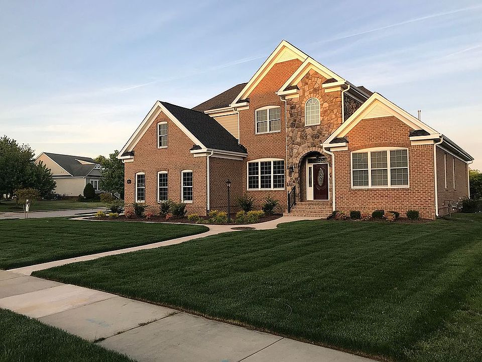 1st image of 324 Tindalls Ct