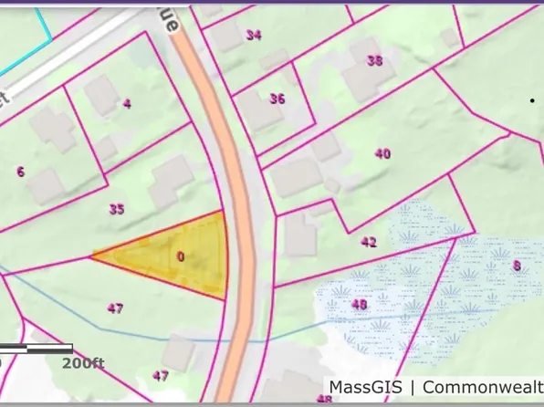 39 Southern Ave, Essex, MA 01929