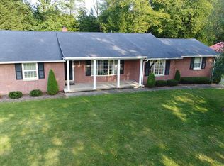 11 Oakwood Dr, Oil City, PA 16301