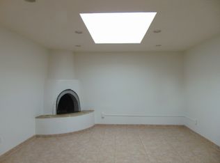 3325 Camino Cielo Vis, Santa Fe, NM 87507