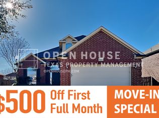 1117 Hearthstone Dr, Burleson, TX 76028