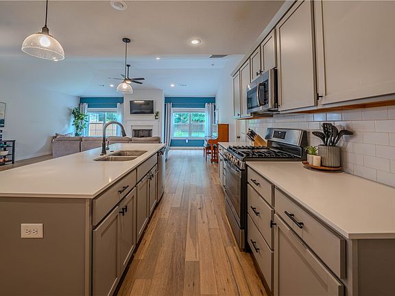 2nd image of 1312 Park St