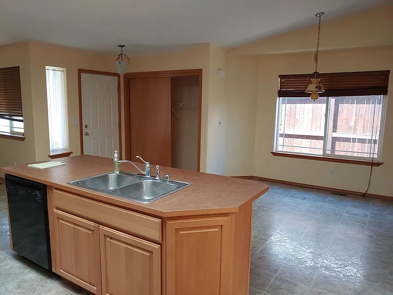 173 E Jeffrey Pine Ln — Photo 4