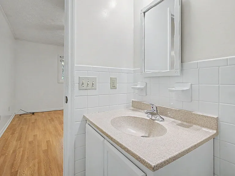 19 Shanna Dr — Photo 11
