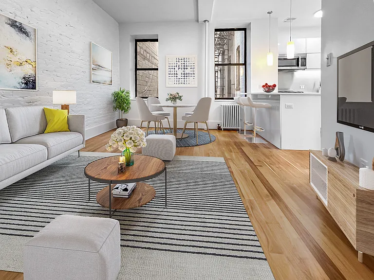 455 Hudson St #3 — Photo 1