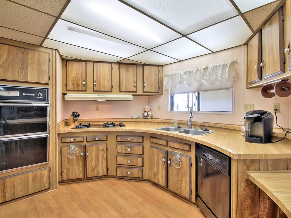 1st image of 770 Villa Teresa Way