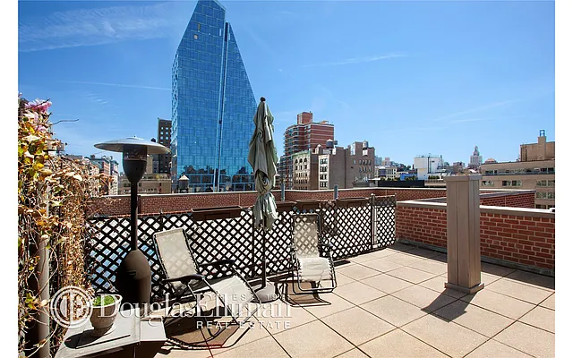 Sold by Douglas Elliman | media 17