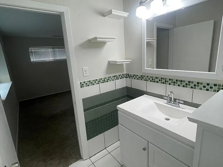 2823 Norwood Ln — Photo 32