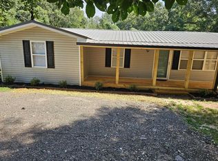 11 E Magnolia Dr, Newnan, GA 30263