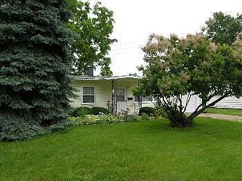 2nd image of 287 Courtland St