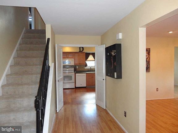 3rd image of 307 De Rose Ct