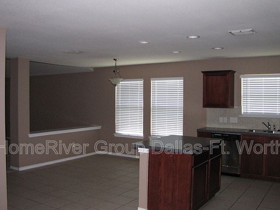 3rd image of 9424 Sundial Dr