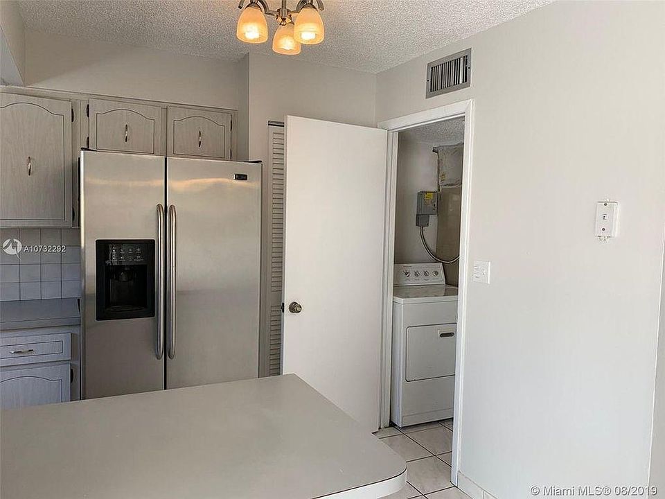 1st image of 6520 Kendale Lakes Dr APT 1003