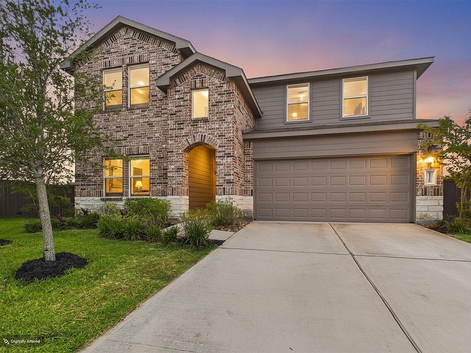 1st image of 21318 Mountain Ash Dr