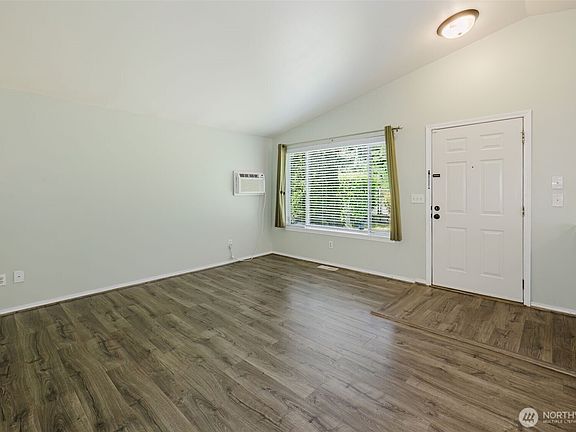 5th image of 644 Adele Avenue