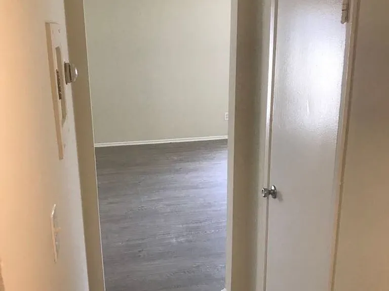18100 Roscoe Blvd Northridge, CA 91325 — Photo 11
