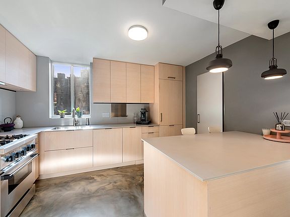 2nd image of 303 E 49th St #16