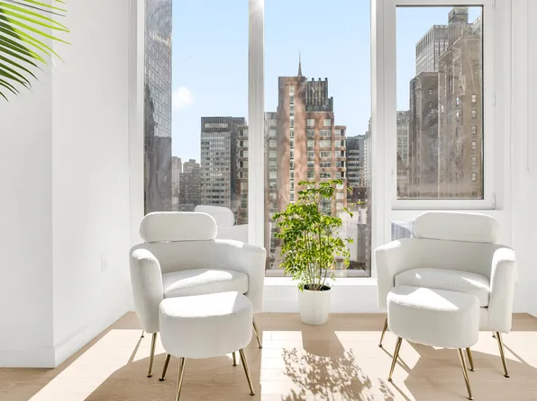 138 East 50th Street image 17 of 69