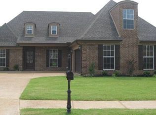 1947 Manor Place Dr, Hernando, MS 38632