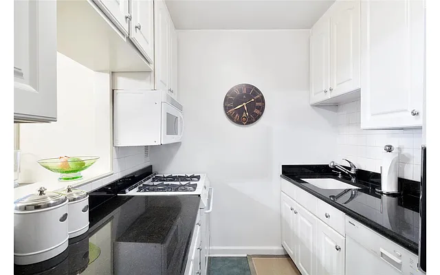 Sold by Douglas Elliman | media 16