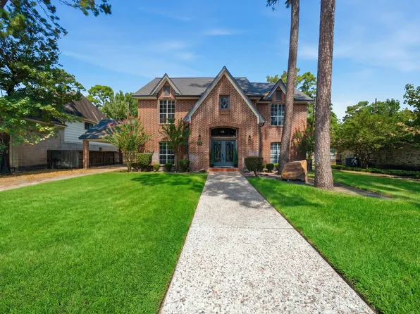 6710 Blue Hills Rd, Houston, TX 77069