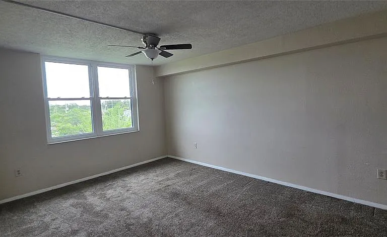 701 S Madison Ave #407 — Photo 18