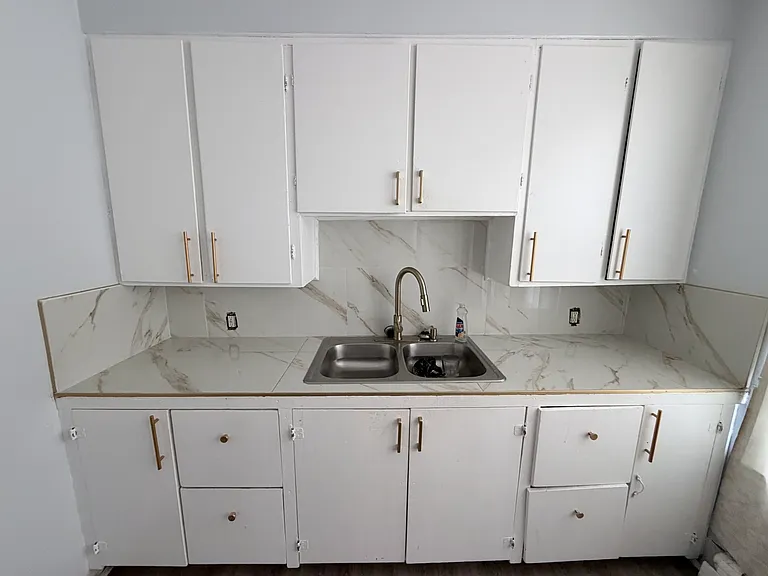 184 Bartlett St #1 — Photo 1