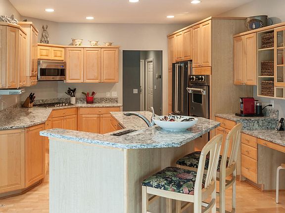 5th image of 10033 Oshtemo Ct