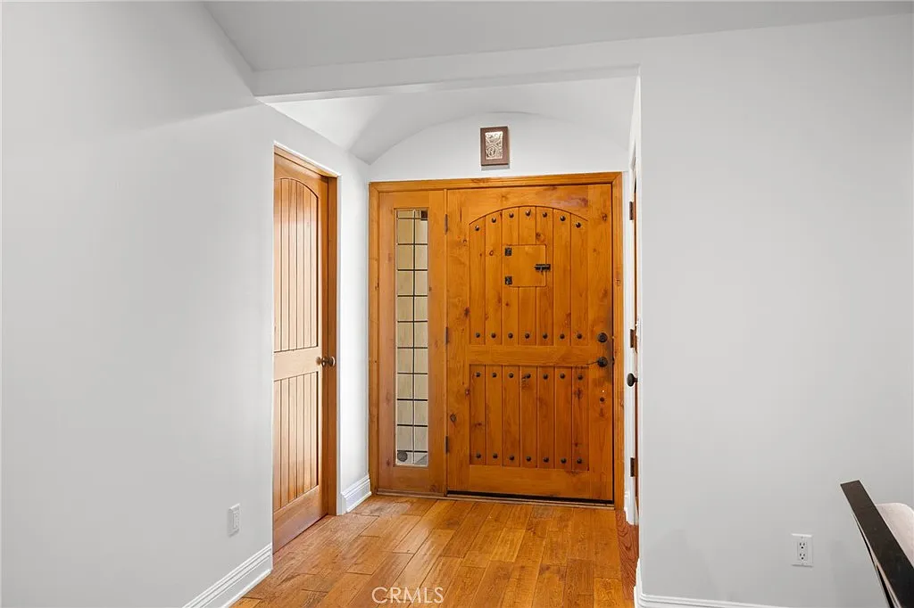 4 bed, 4.5 bath, 2784 sqft, $5,750 — Photo 3