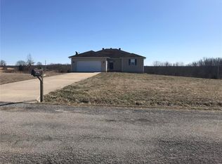 18420 Charity Dr, Dixon, MO 65459