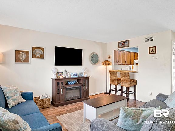 5th image of 113 W 6th Ave #5