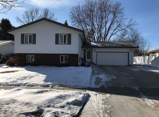 1418 S 3rd St, Bismarck, ND 58504