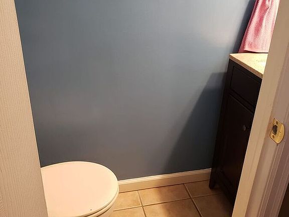 4th image of 274 Clearbrook Ct
